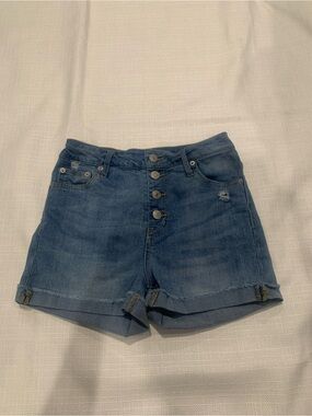 Love Tree Button-Front Denim Shorts - Medium Blue